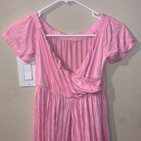 “It’s a GIRL” Maternity Top - Picture 2 of 2